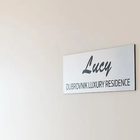Comfort Lucy Apartman *